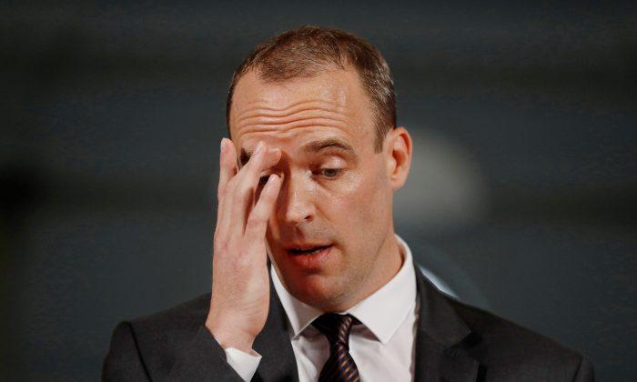 UK Brexit Minister Raab Resigns, Rejects Draft Deal as ‘Threat to UK Integrity’