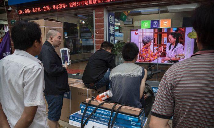 Chinese Regime Increases Control Over TV, Radio Programs, School Textbooks