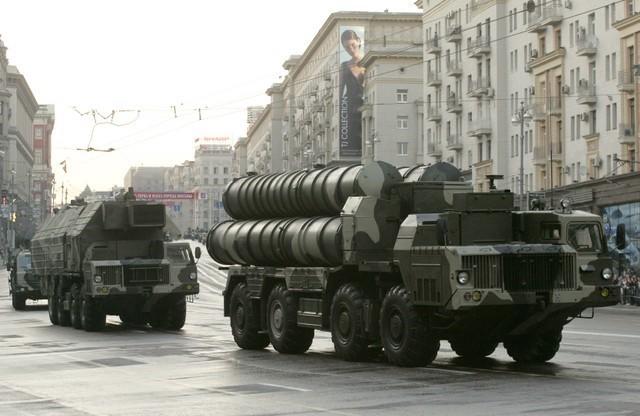 Russia to Give Syria S-300 Air Defense After Accusations Against Israel