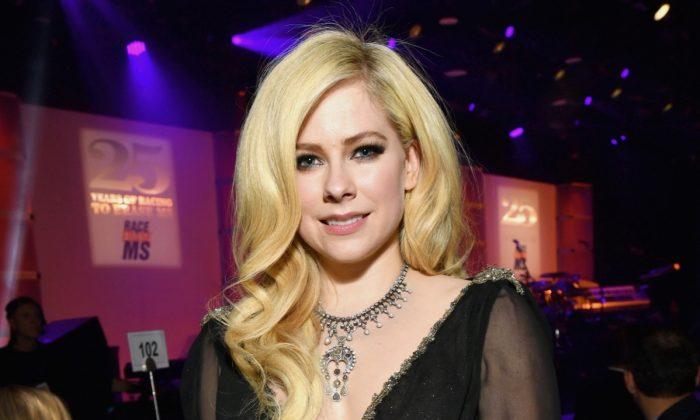Avril Lavigne Back With Song ‘Head Above Water’ After 3 Years of No New Music