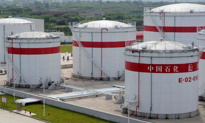 China’s Sinopec Halves Iran Oil Loadings Under US Pressure
