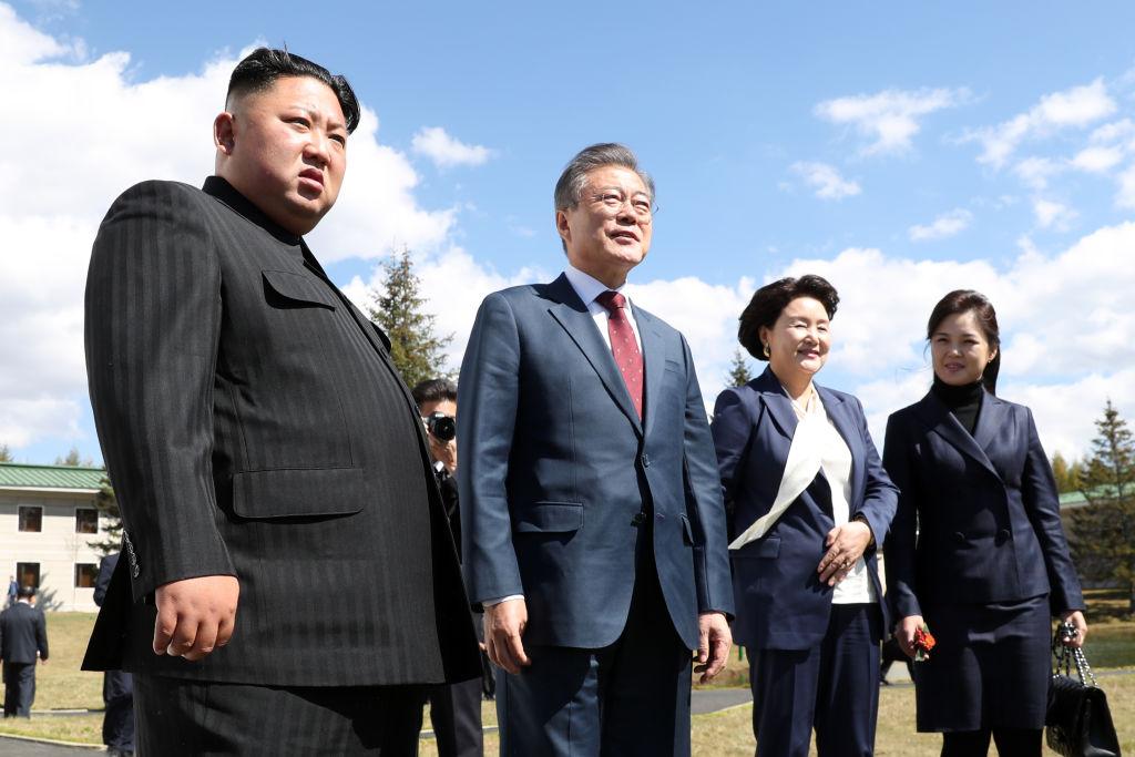 Leaders of the 2 Koreas Emerge as Nobel Peace Prize Contenders