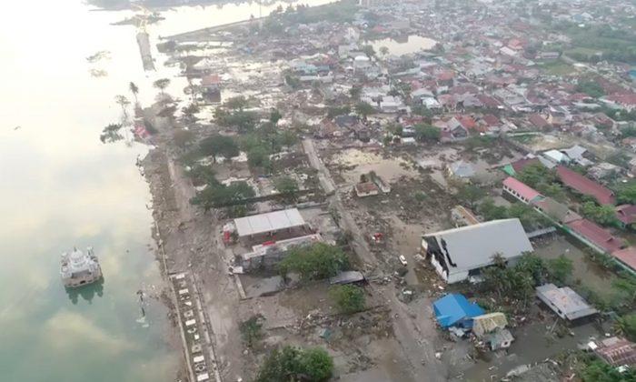 Video: Indonesian Earthquake Causes Liquefaction