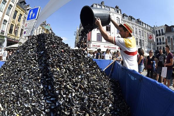 Five Hundred Tons of Mussels Fuel Massive French Flea Market