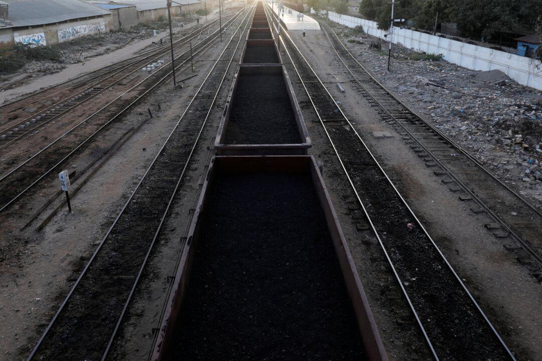 Pakistan Cuts Chinese ‘Silk Road’ Rail Project by $2 Billion Because of Debt Concerns