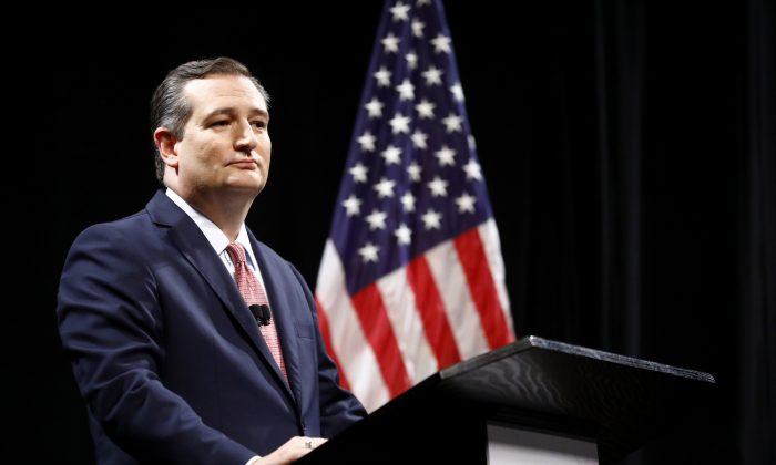 ‘White Powdery Substance’ Sent to Ted Cruz’s Office, 2 Hospitalized