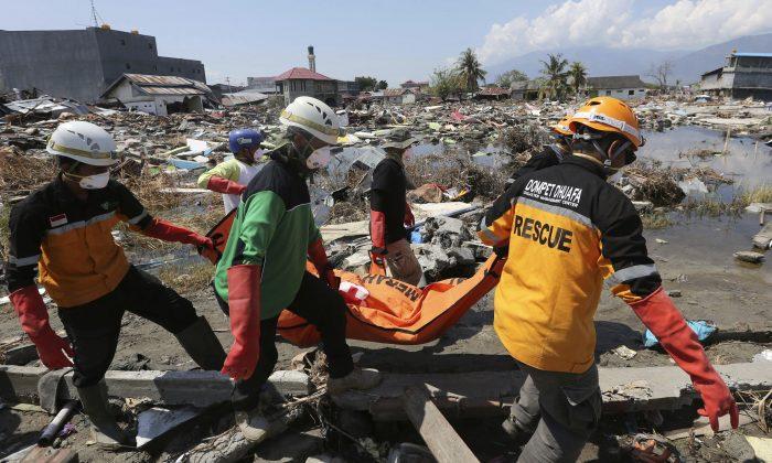 Aid Trickling In as Indonesia Death Toll Passes 1,400