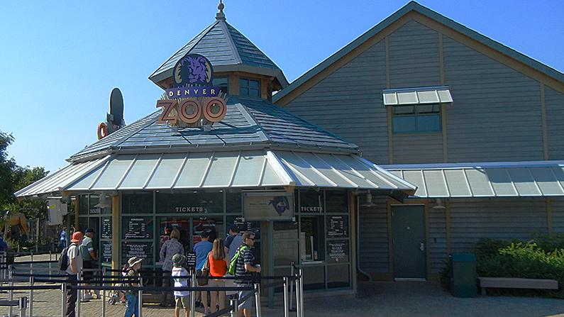 Patrons buy tickets at the Denver Zoo entrance pavilion on June 11, 2012. (Donlammers/Wikimedia Commons)