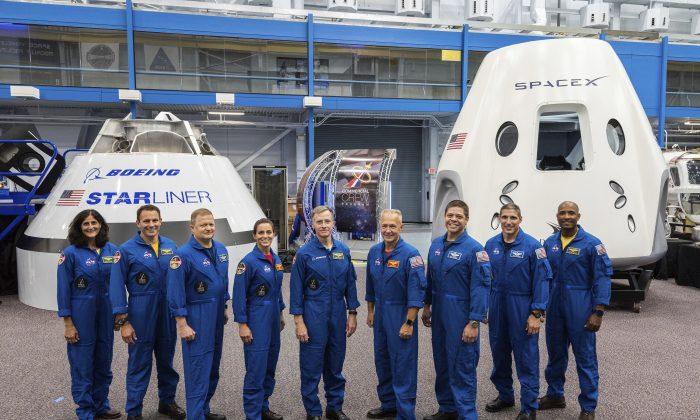 Debut of Spacex, Boeing Crew Capsules Off Until Next Year