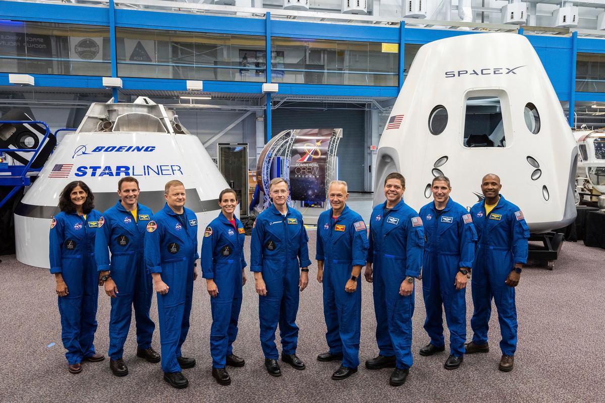 Debut of Spacex, Boeing Crew Capsules Off Until Next Year