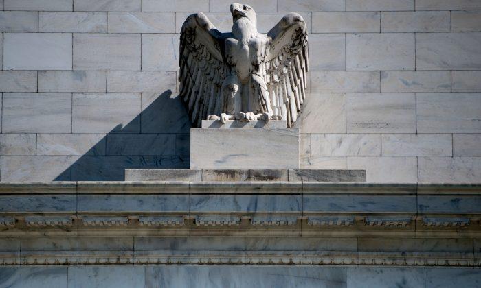 As US Bond Market Swoons, Fed Policymakers Sanguine, for Now
