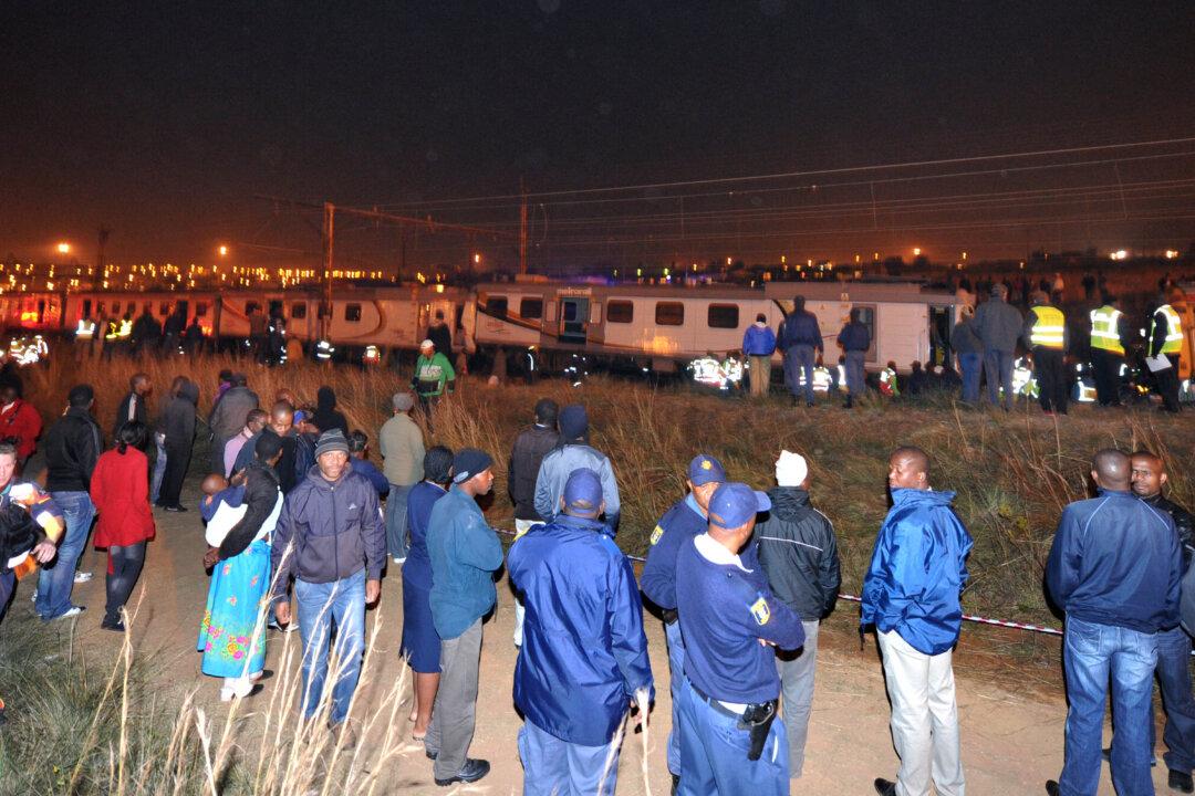South Africa Train Collision Injures 320 People
