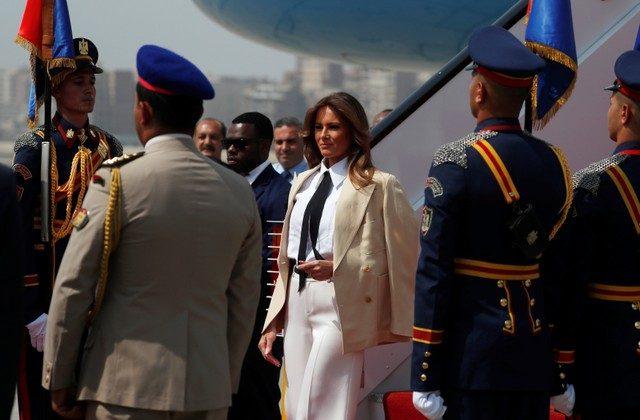 Videos of the Day: Melania Trump Visits the Pyramids as She Wraps up Solo Africa Tour