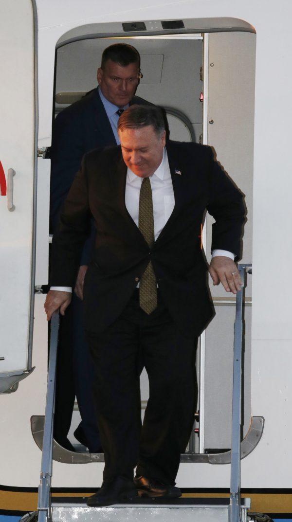 Secretary of State Mike Pompeo, arrives at US Osan Air Base in Pyeongtaek in Seoul, South Korea, on Oct. 7, 2018. (Kim Hee-Chul-Pool/Getty Images)