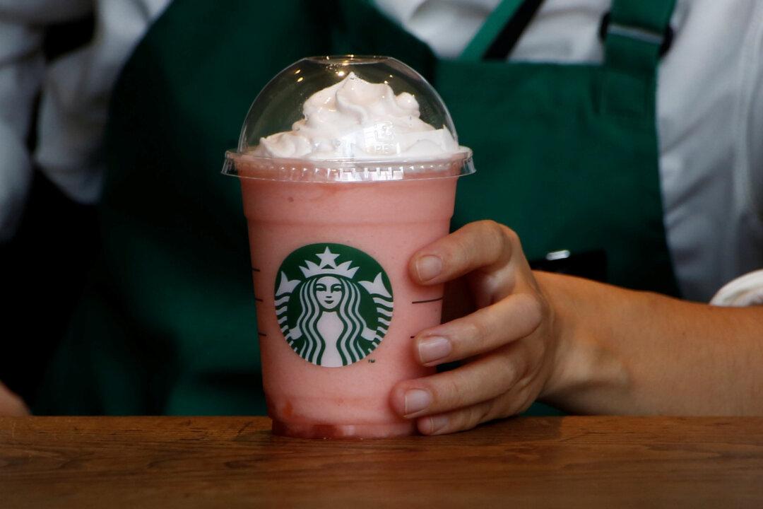Starbucks Limited Edition Cup Sparks Brawls Between Customers