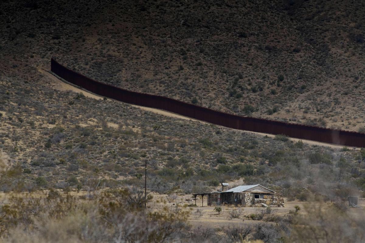 A house is seen near the US/ Mexico border fence in Jacumba, California on April 6, 2018. (Sandy Huffaker/AFP/Getty Images)