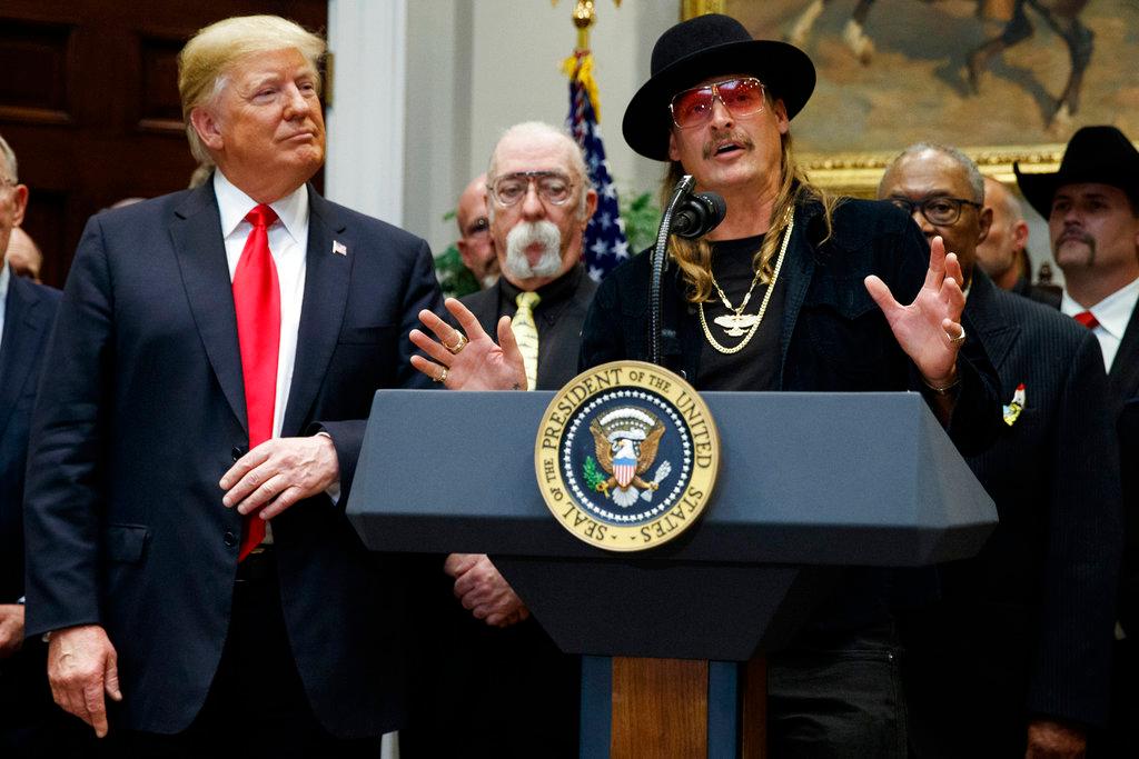 Kid Rock Pays Off Layaways for More Than 350 Families at Nashville Walmart