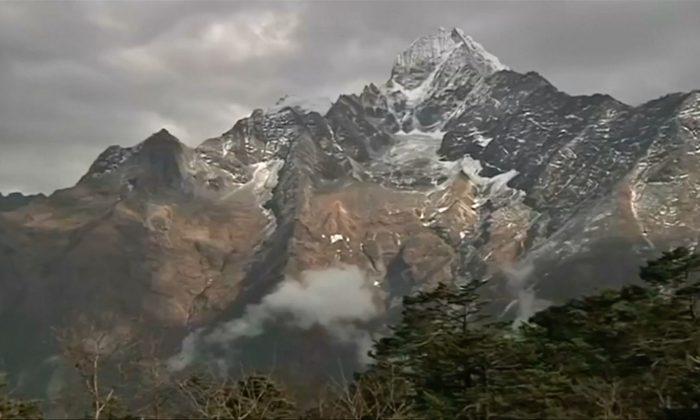 At Least 7 Climbers Killed in Himalayas, 2 Missing