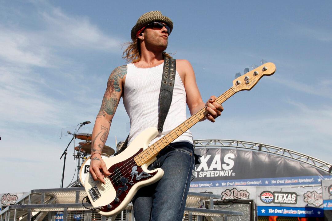 Ex-3 Doors Down Bassist Gets 10 Years on Gun Charge
