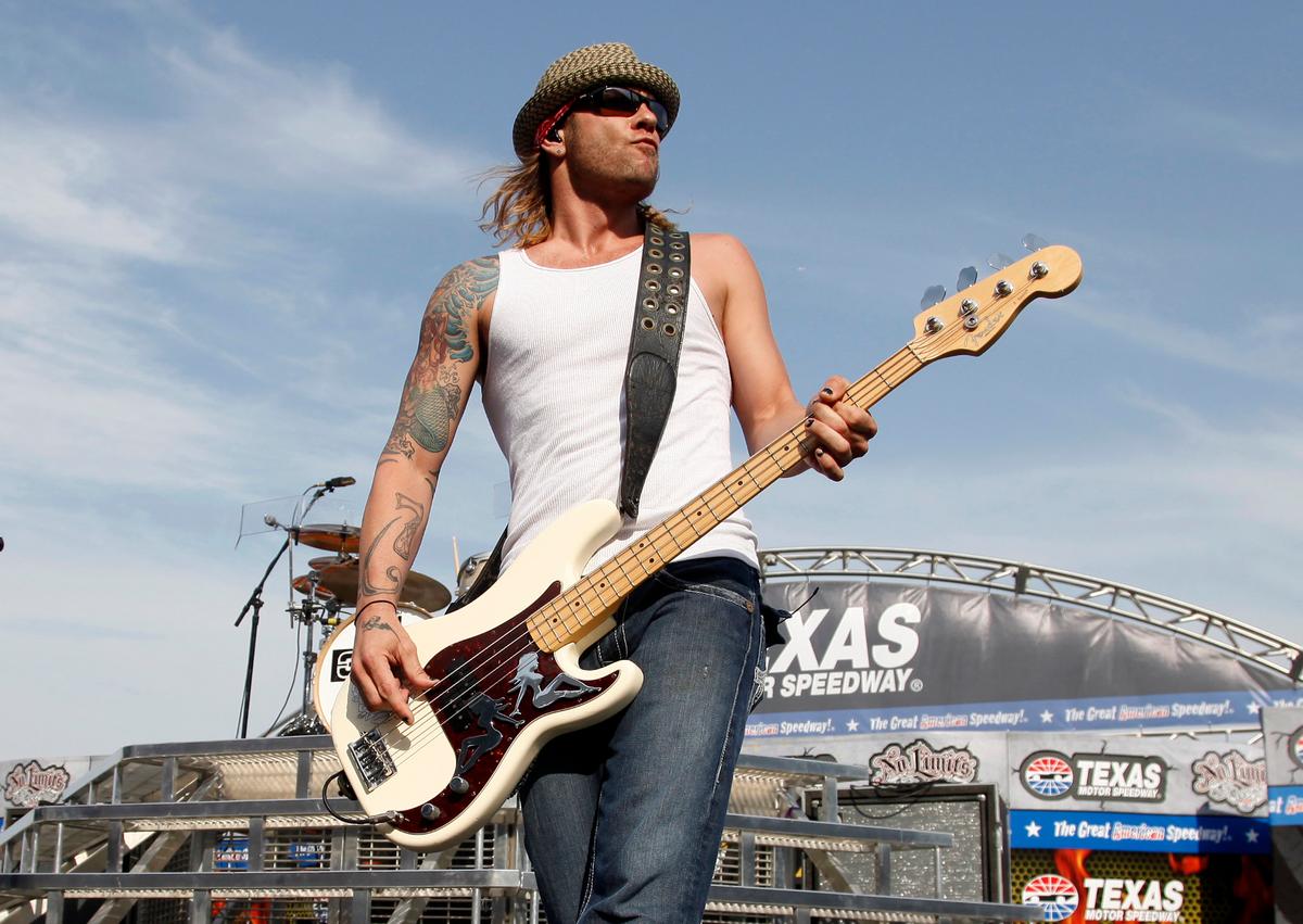 Ex-3 Doors Down Bassist Gets 10 Years on Gun Charge