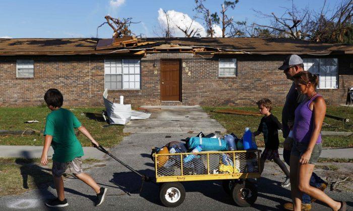 In Florida, Families Seeking the Missing Amid Storm Damage