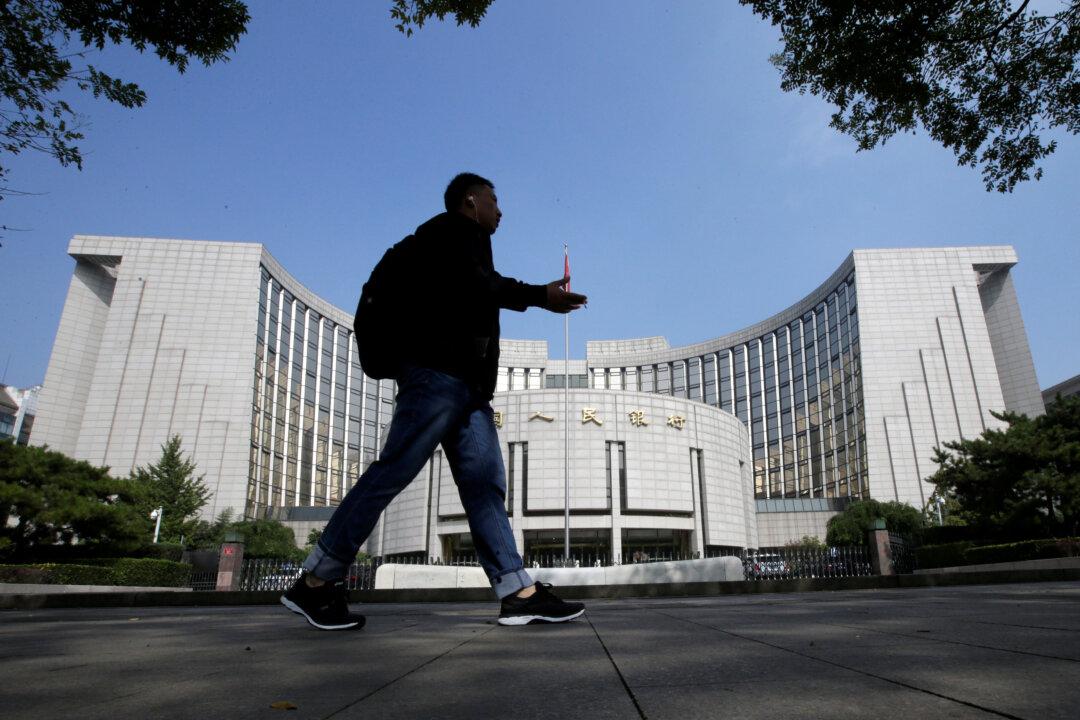 China Cuts Medium-Term Rate to Soften Coronavirus Hit to Economy