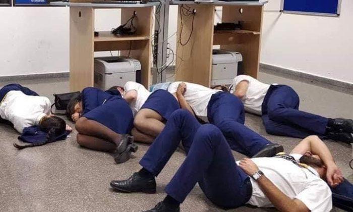Photo of Stranded Crew Sleeping on Airport Floor is Staged, Says Airline