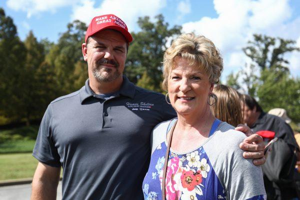 Debbie McAnally (R) and her son Shayne McKee before a Make America Great Again rally in Southaven, Miss., on Oct. 2, 2018. (Charlotte Cuthbertson/The Epoch Times)