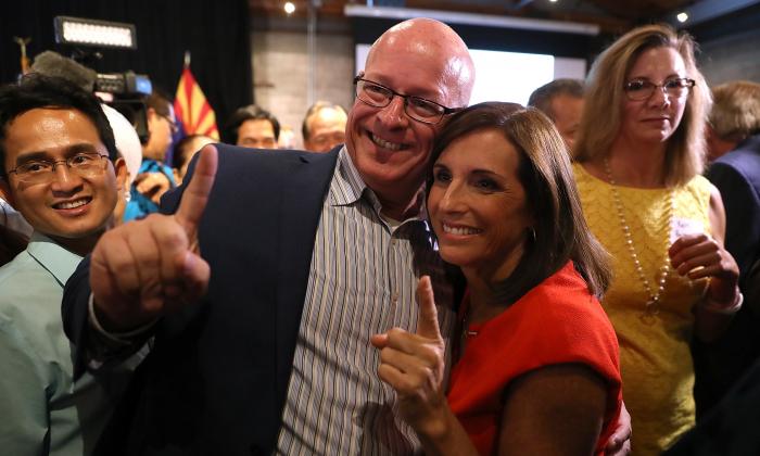 Tightening Arizona Race Threatens Democrats’ Slim Senate Hopes