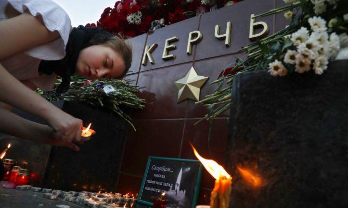 Crimean City Turns to Mourning 20 Victims of School Attack
