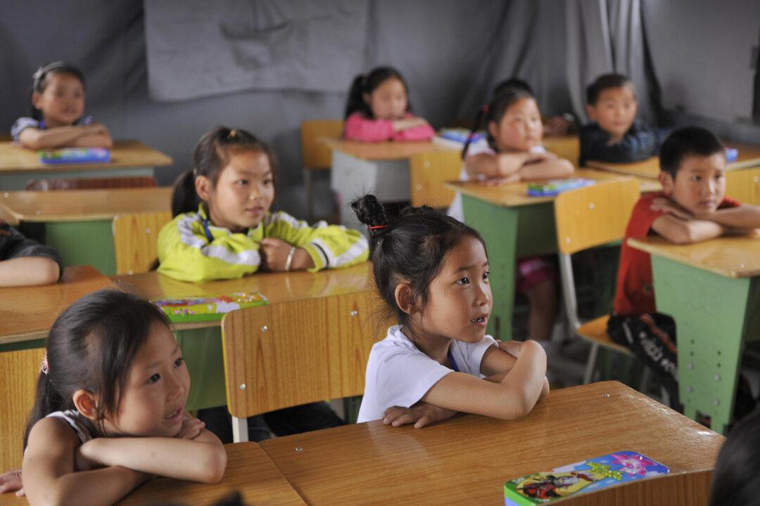 Chinese Schoolteacher Detained After Punishing Child of Local Police Chief