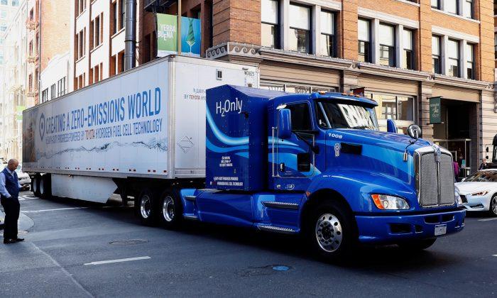 Truck Makers Rev up for Rollout of Electric Big Rigs