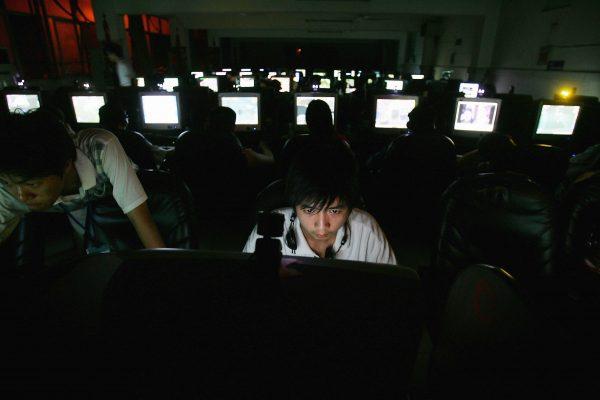 A Chinese man plays online games at an internet cafe in Wuhan, China, in this file photo. (Cancan Chu/Getty Images)