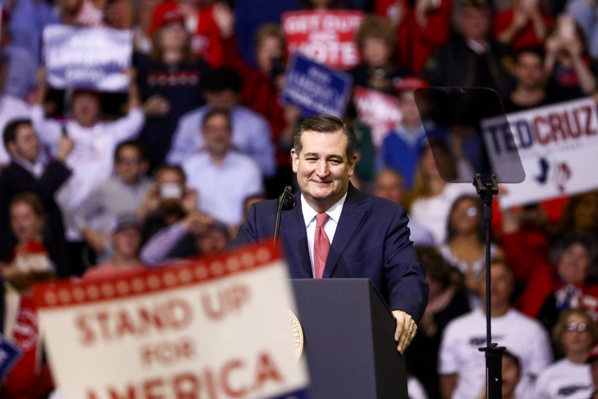 Sen. Ted Cruz (R-Texas) at a Make America Great Again rally in Houston, on Oct. 22, 2018. (Charlotte Cuthbertson/The Epoch Times)