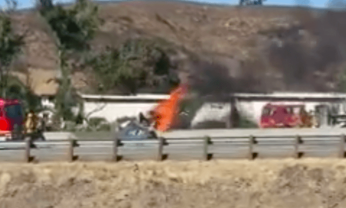 Small Plane Crash on Busy Southern California Freeway, Temporary Lane Closures