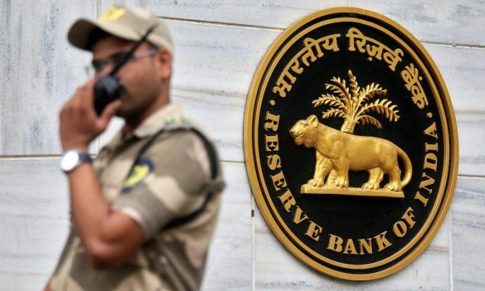 Open Rift Between Indian Central Bank, Government as Official Warns of Catastrophe
