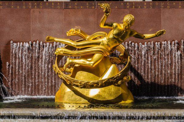 The golden statue of Prometheus at Rockefeller Center. (Shutterstock)