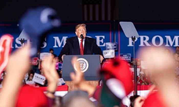 In Photos: Trump Rally in Murphysboro, Illinois