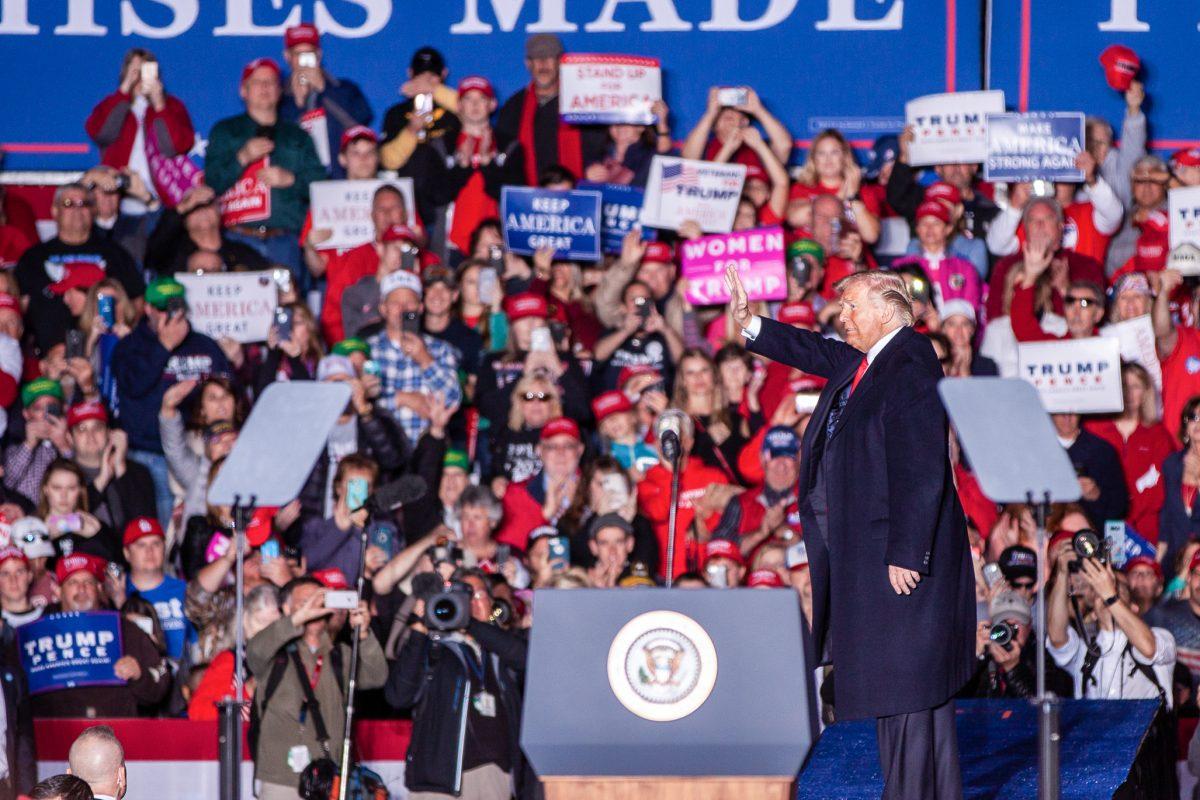 President Donald Trump at a Make America Great Again rally in Murphysboro, Ill., on Oct. 27, 2018. (Hu Chen/The Epoch Times)