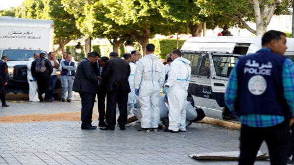 Police secure the area as forensic experts work near the site of an explosion in the center of the Tunisian capital Tunis, Tunisia on Oct. 29, 2018. (Zoubeir Souissi/Reuters)