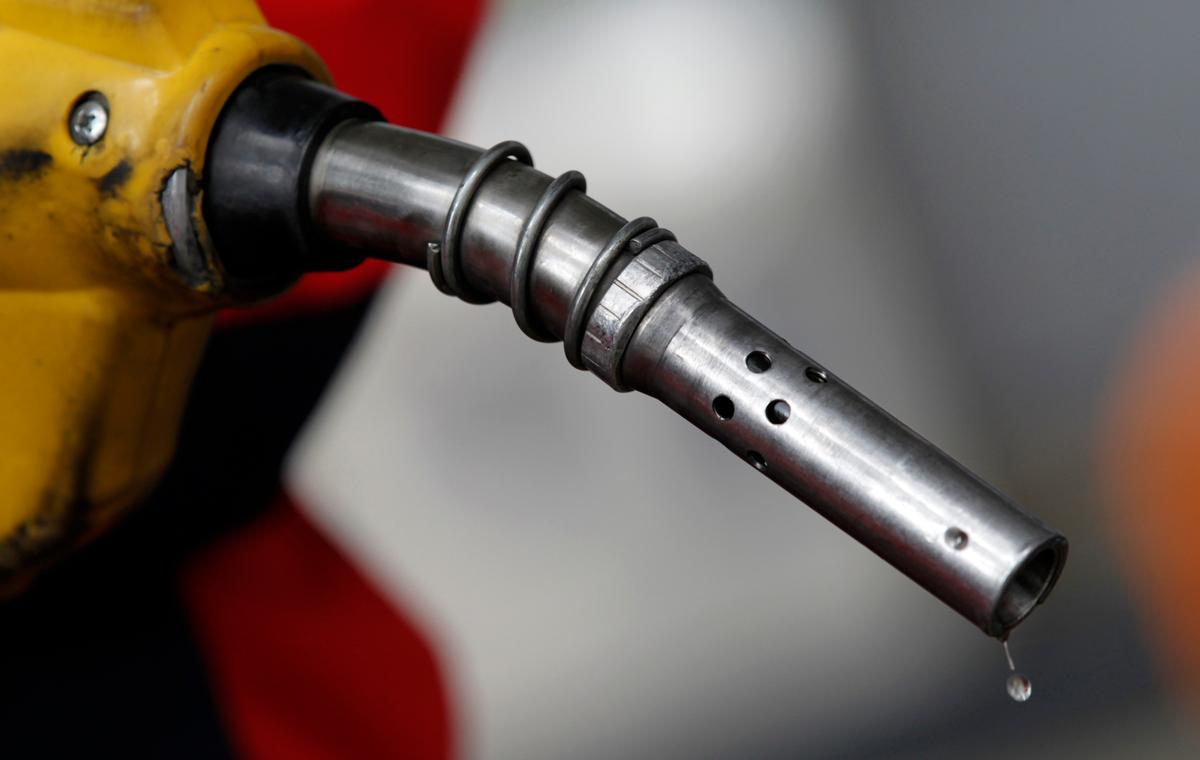 Oil Prices Down More Than $1 on Rising Supply, Trade War