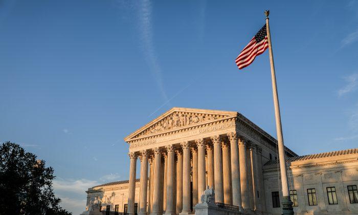 Supreme Court Urged to End Lawyers’ Abuses in Class-Action Lawsuits