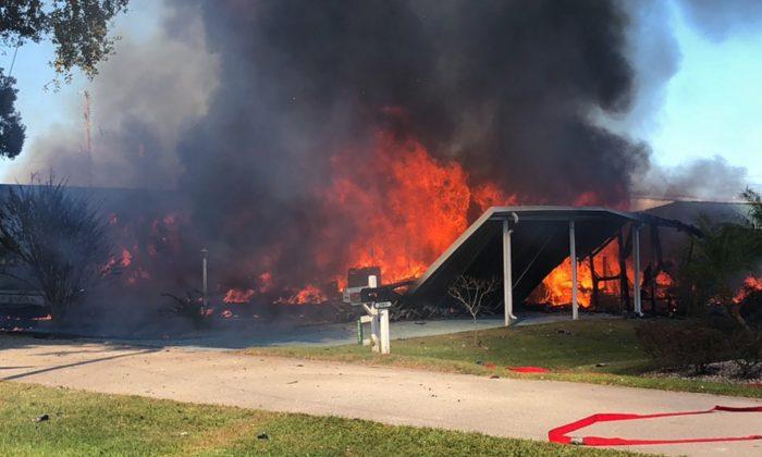 Gyrocopter Crashes Into Florida Mobile Home, Killing Two