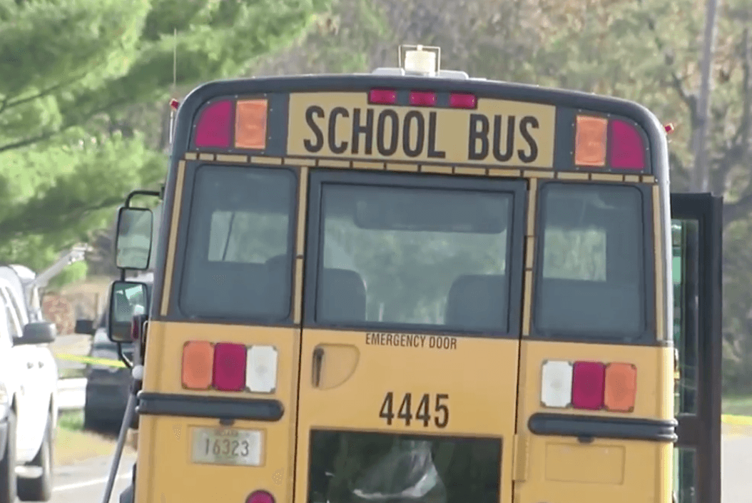 Sixth-Grader Leaves Man a Viral Note After a Bus Driver Hit His Car