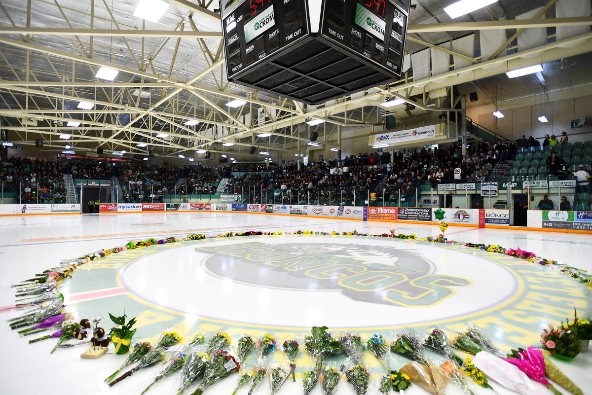 Elgar Petersen, Namesake for the Humboldt Broncos’ Home Rink, Dies at 82