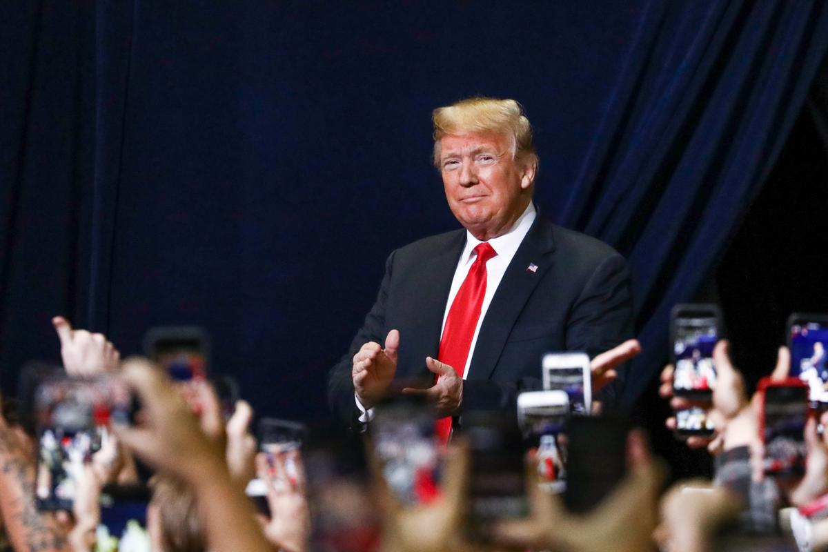 In Photos: Trump Rally in Chattanooga, Tennessee