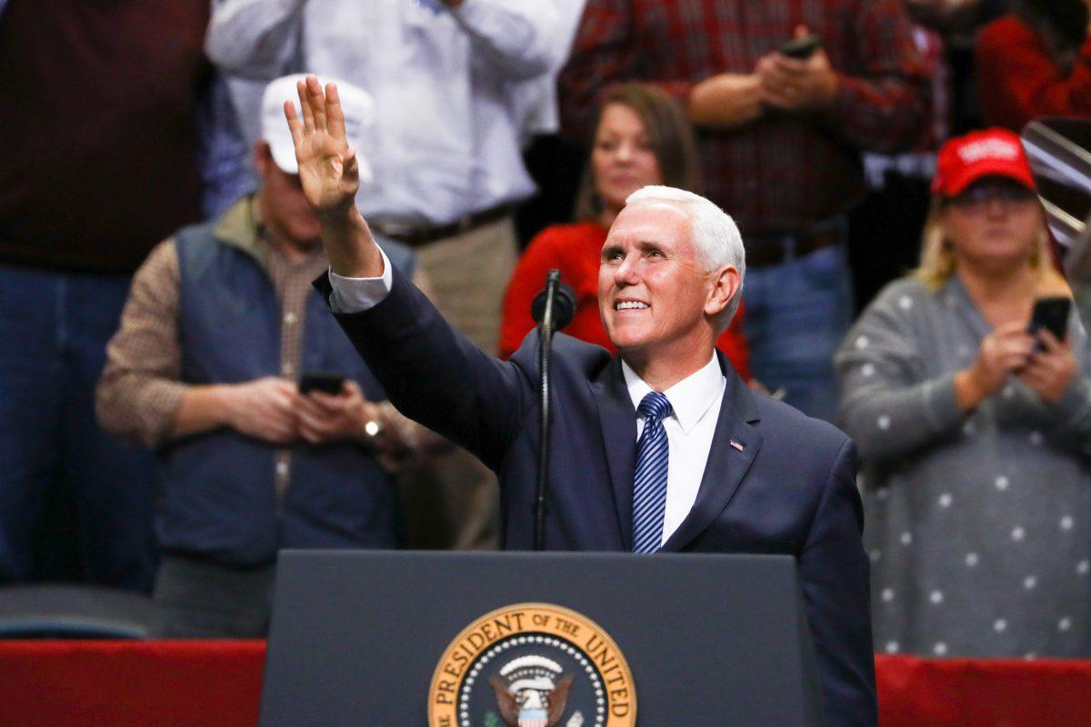 Vice President Mike Pence at a Make America Great Again rally in Chattanooga, Tenn., on Nov. 4, 2018. (Charlotte Cuthbertson/The Epoch Times)