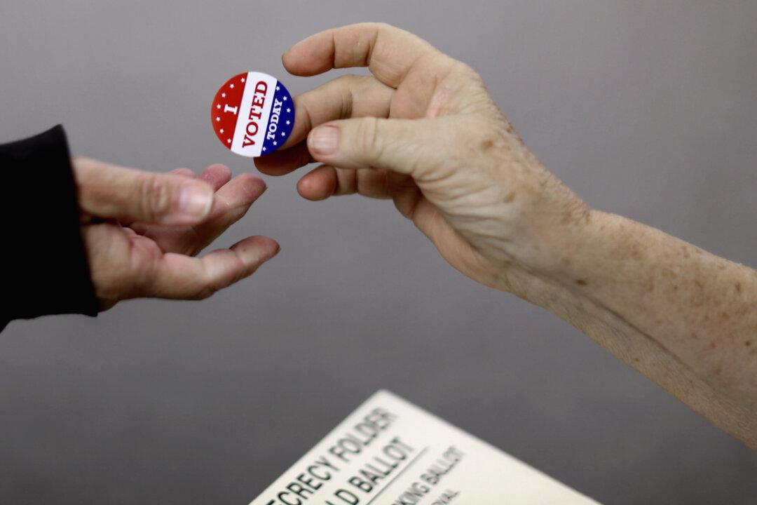 Beijing Watches Closely as US Votes in Midterm Elections