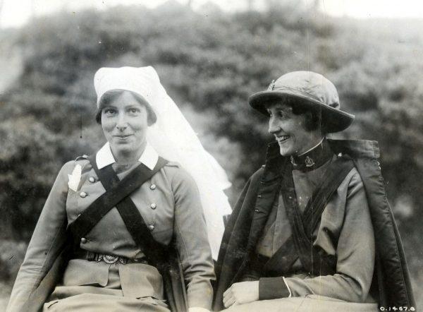 Canadian nursing sisters, May 1917. (Canadian War Museum)