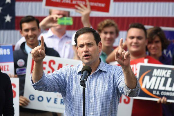 Senator Marco Rubio introduces Republican candidate for Governor of Florida Ron DeSantis at a rally in Orlando, Fla., on Nov. 5, 2018. (Jeff J Mitchell/Getty Images)